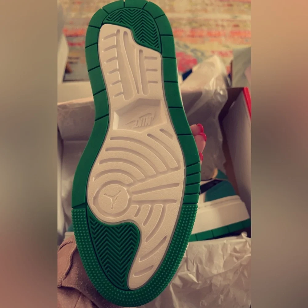 Nike Air Jordan 1 low - Picture 2 of 11